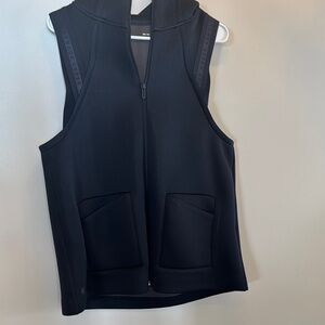 Under Armour Black Vest Relaxed Fit Sleeveless